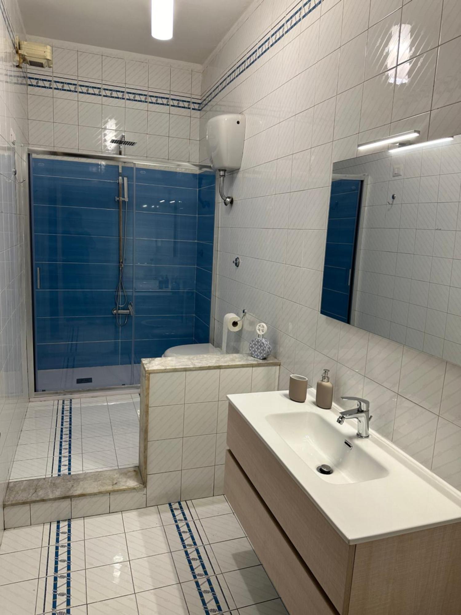 Vacanze Napoli Centrale Екстериор снимка
