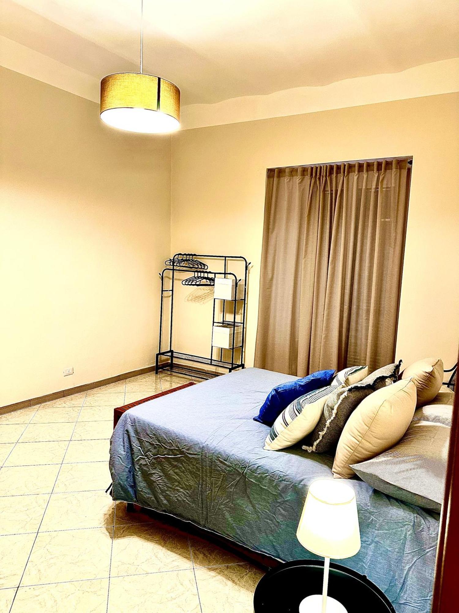 Vacanze Napoli Centrale Екстериор снимка