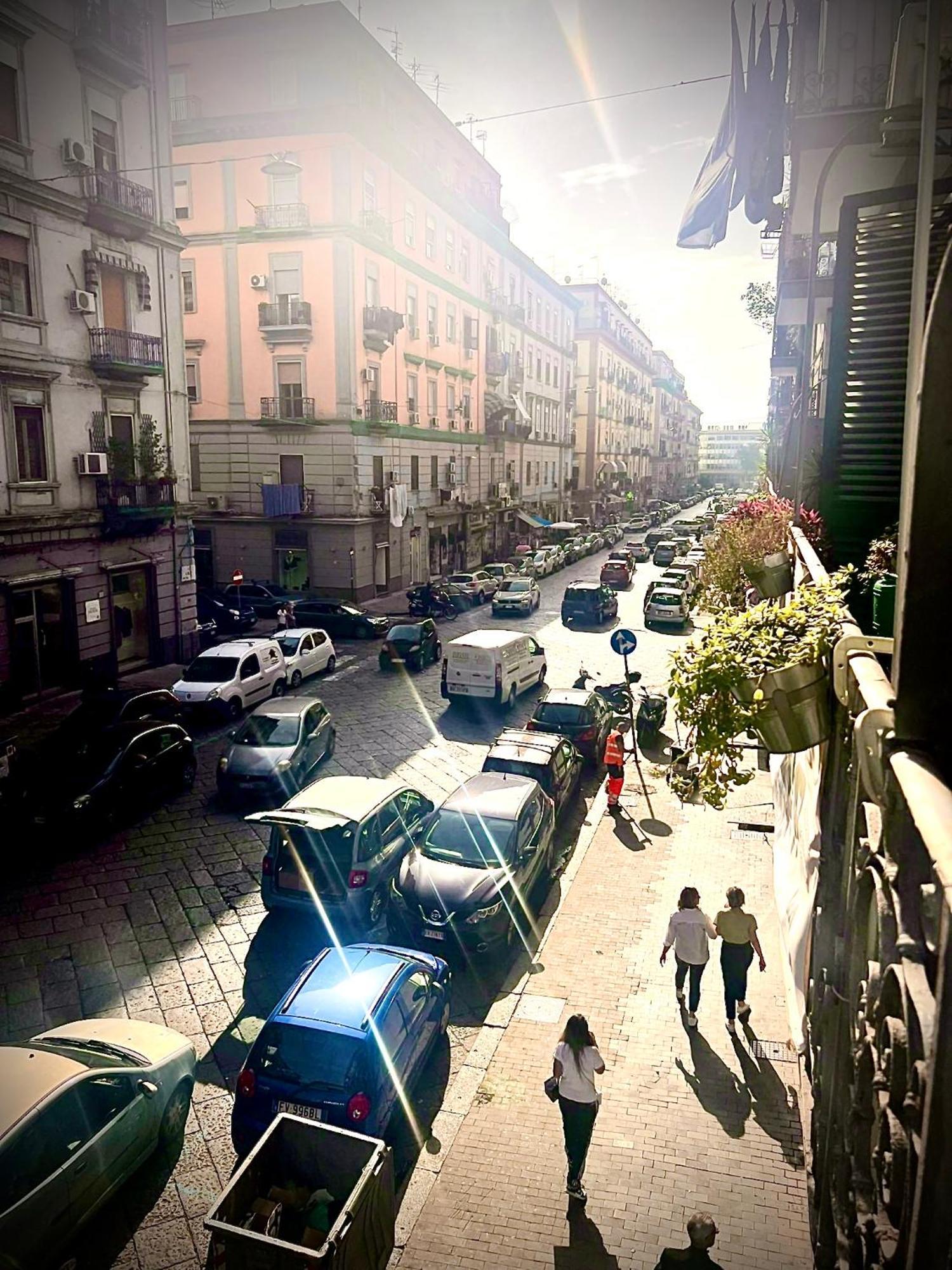 Vacanze Napoli Centrale Екстериор снимка